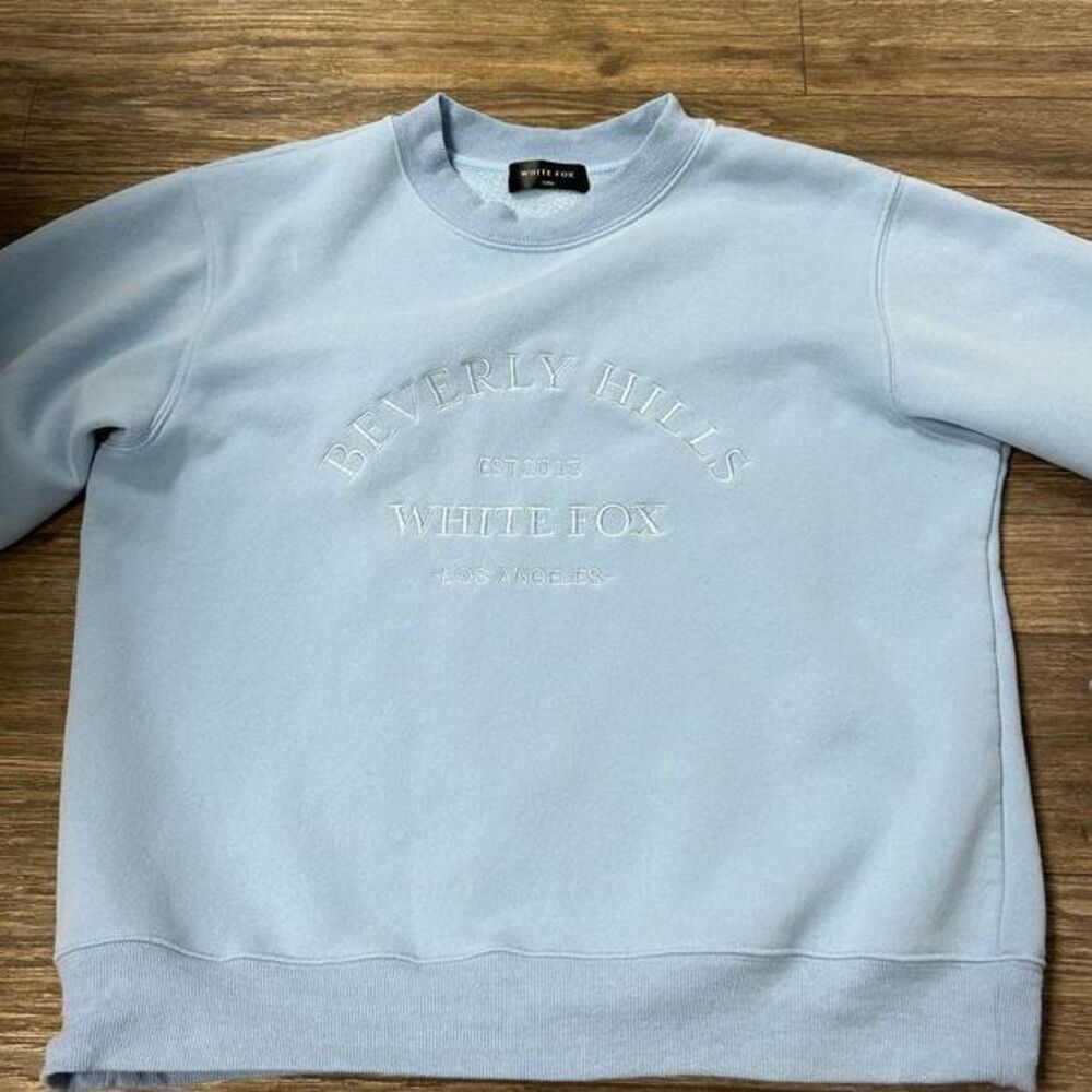 White Fox Boutique Beverly Hills Crewneck Sweatshirt Women Size S/M Blue (392)‎
